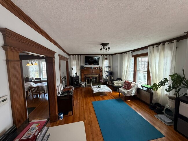 Building Photo - 12 Chester Rd