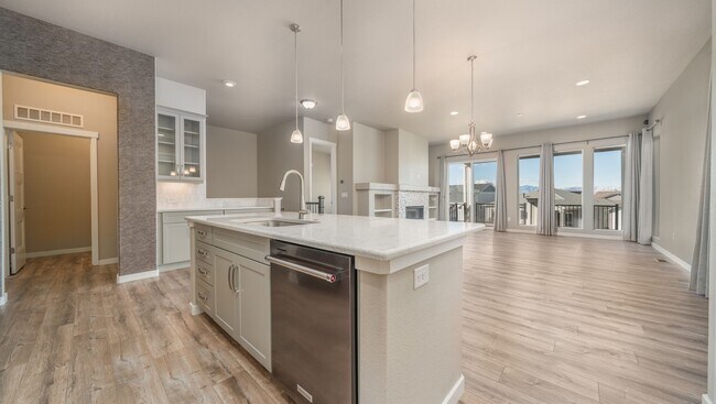 Foto del edificio - 55+ Gated Community at The Retreat at Banning Lewis