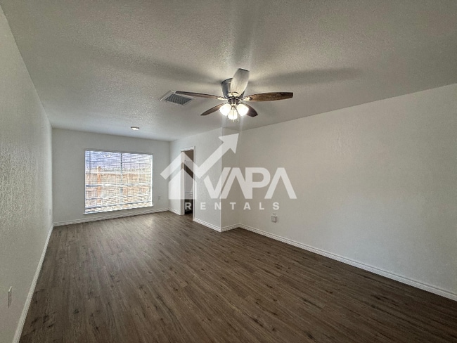 Foto del edificio - 5911 Autumn Lake