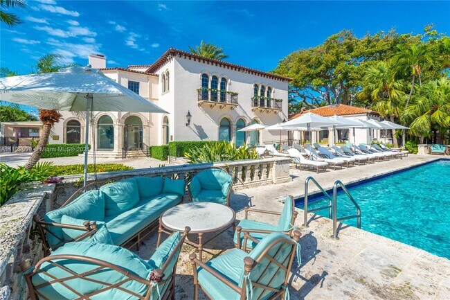 Foto del edificio - 5226 Fisher Island Dr