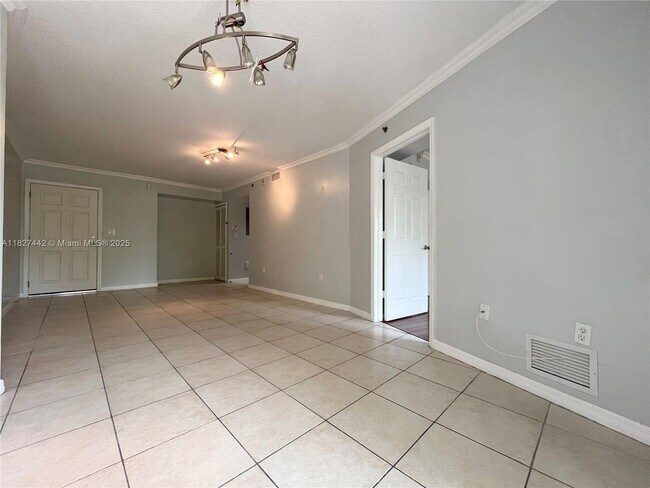 Foto del edificio - 2415 NW 16th St Rd