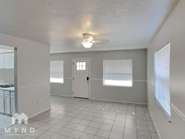 Foto del edificio - 3719 136th Ave N