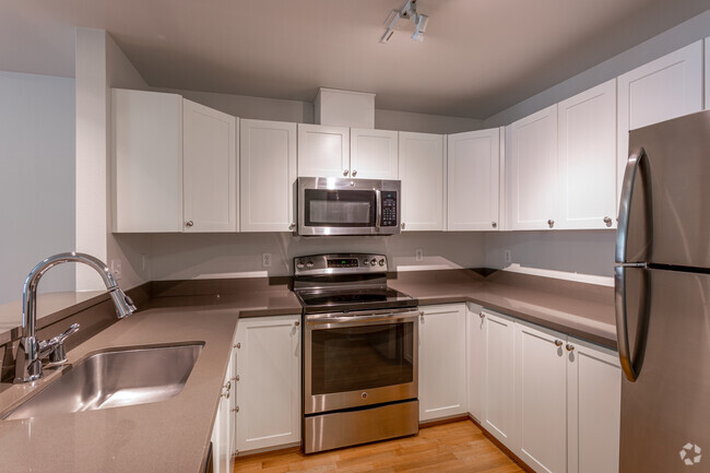 1BR, 1BA - 758 SF - Gilbert House Apartments