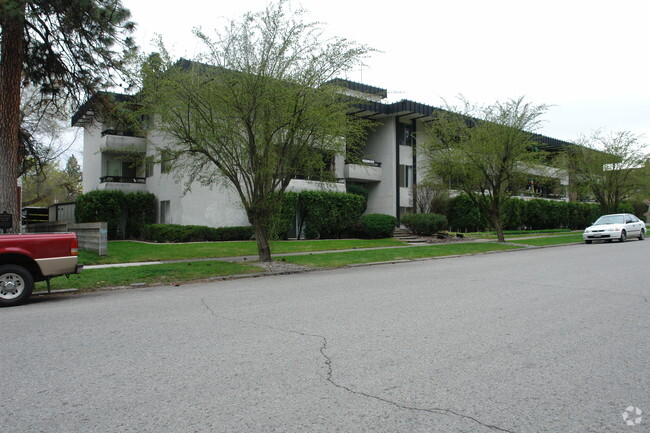 Exterior Photo - 2121 W 4th Ave