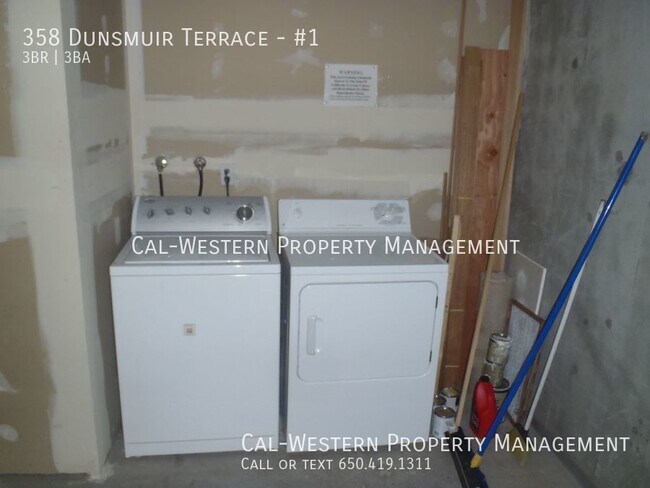 Building Photo - Beautiful 3/3 TH, Sunnyvale Schools, Close...