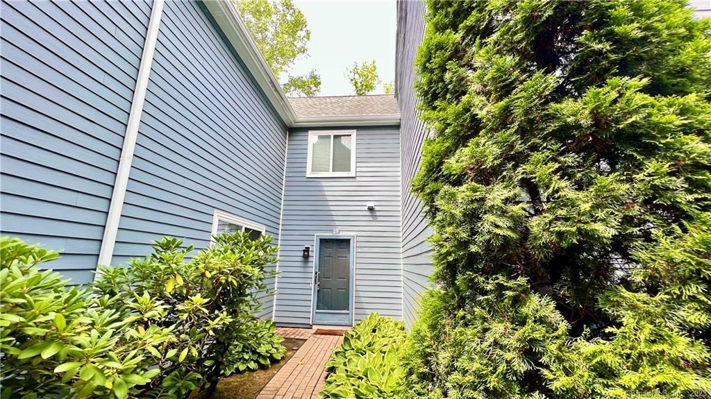 Foto principal - 25 Farmington Meadow Dr