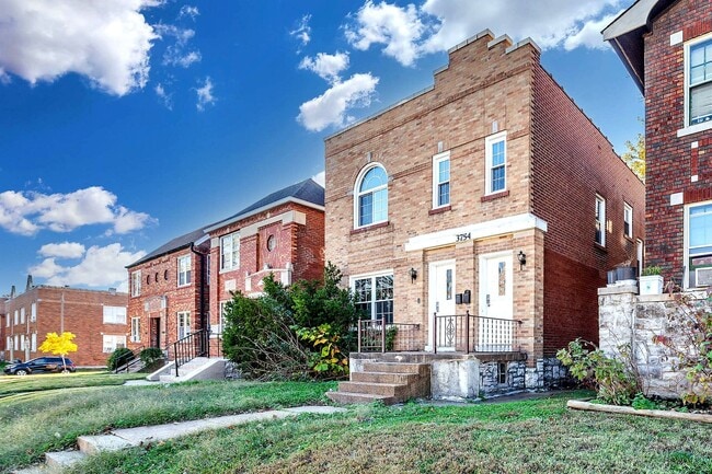 Building Photo - 3754 Dunnica Ave