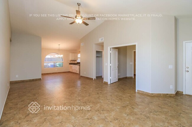 Foto del edificio - 9827 Olla Ave