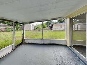 Building Photo - 8511 Fish Lake Rd