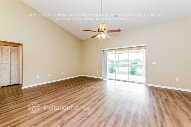 Foto del edificio - 920 49th St Cir E