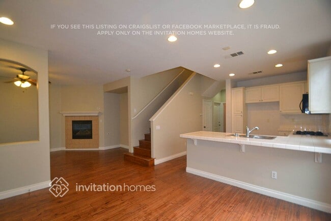 Building Photo - 9167 S Cullen Wy