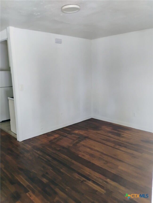 Building Photo - 921 Mimosa St