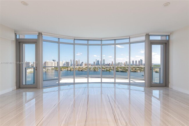 Foto del edificio - 17111 Biscayne Blvd