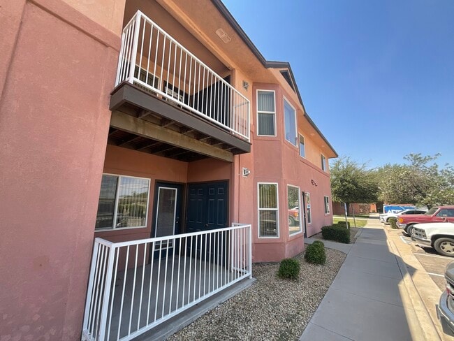 Building Photo - Vista Montana