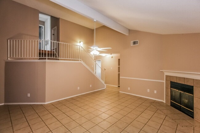 Foto del edificio - 6505 Nicole Way