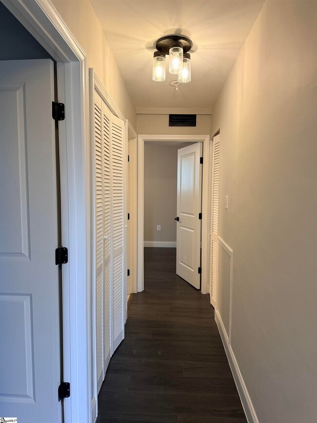 Building Photo - 36 Spinnaker Ct