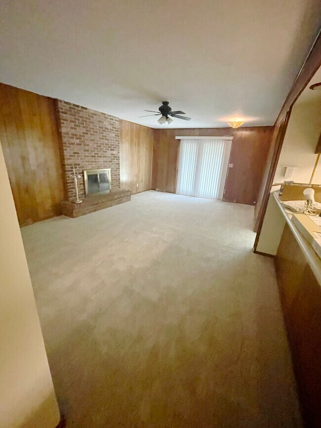 Foto del edificio - 721 E Wellington Ct