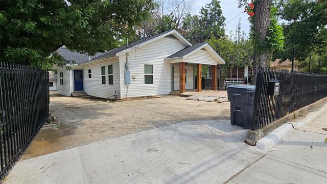 Building Photo - 606 S Tyler St