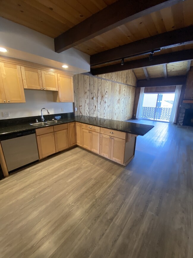 Building Photo - 155 Kahle Dr