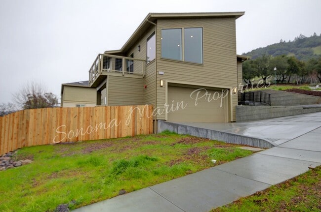 Foto del edificio - Gorgeous 4 Bed/3Bath House Available in De...
