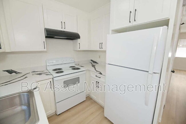 Foto del edificio - 547 Rodeo Ave