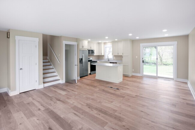 Foto del edificio - 6415 Londonderry Dr