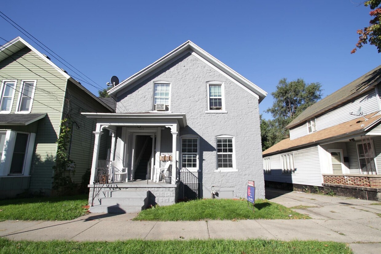 Foto principal - 655 Turner Ave NW
