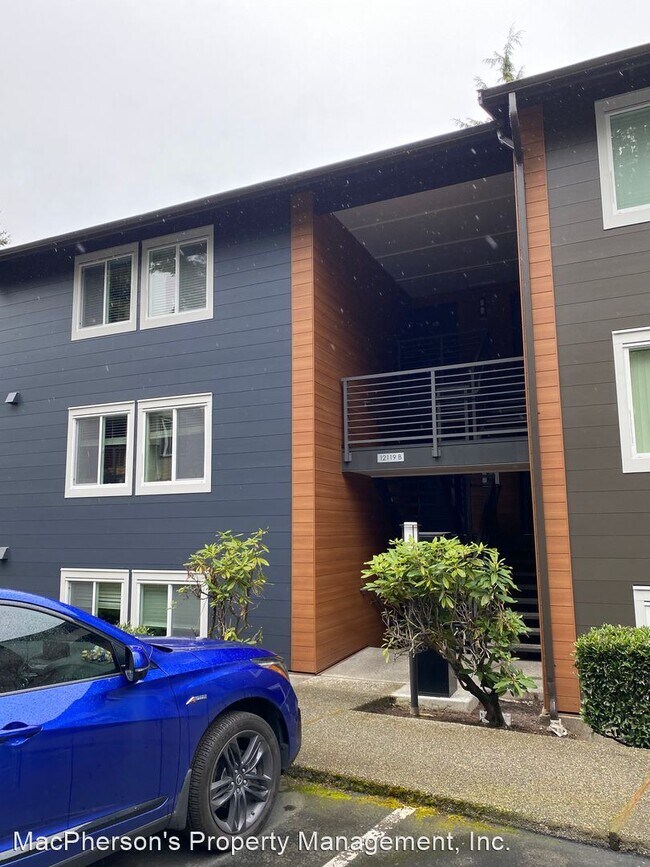 Foto del edificio - 2 br, 1 bath House - 12119 NE Bel-Red Rd #...