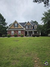 Building Photo - 204 Bridgehampton Way