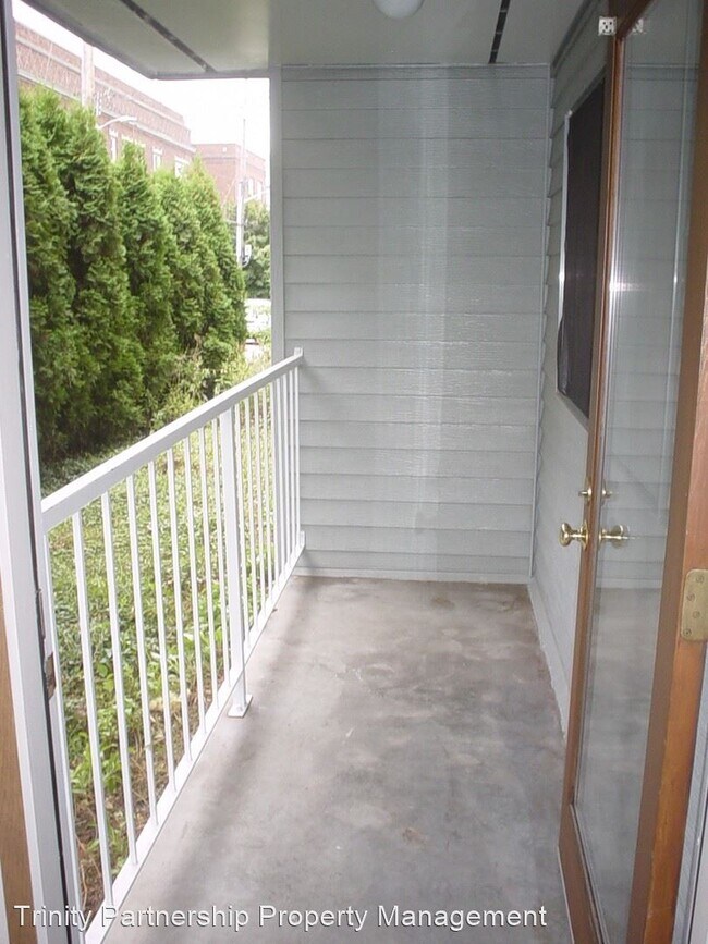 Foto del edificio - 816 NE 43rd St