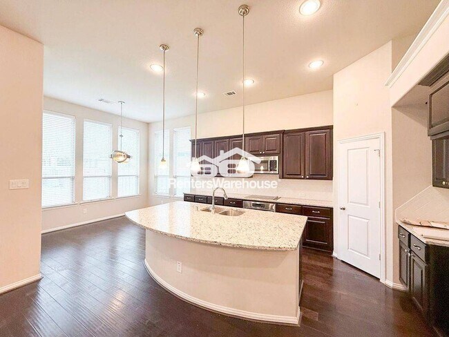 Foto del edificio - 10810 Kennowy Ct