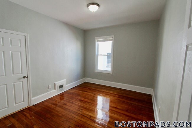 Building Photo - 203 Westville St