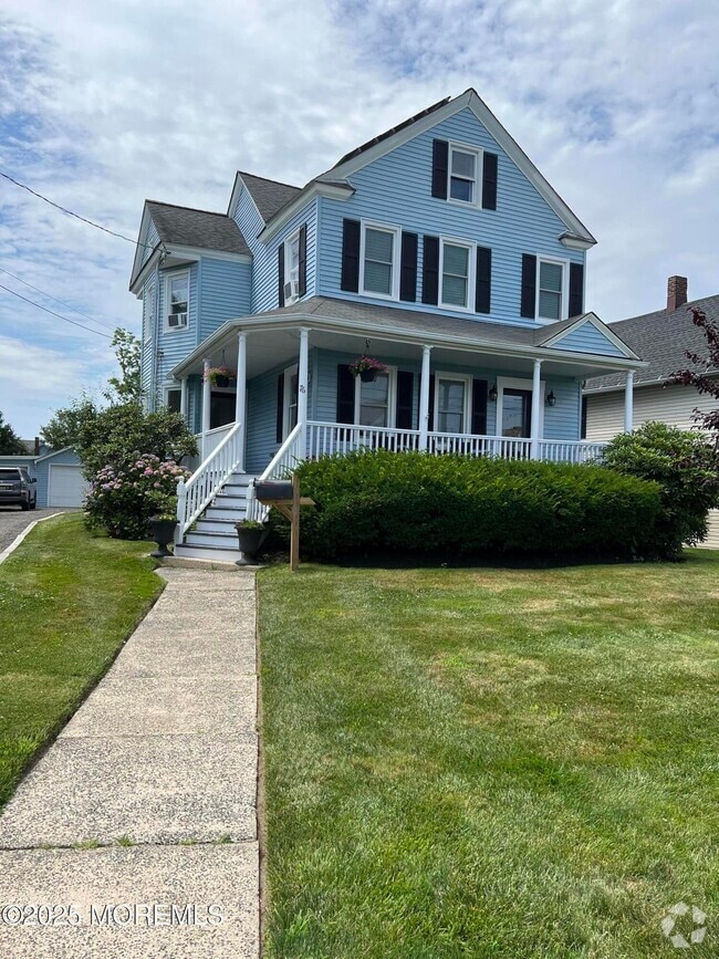 Building Photo - 76 Columbia Ave