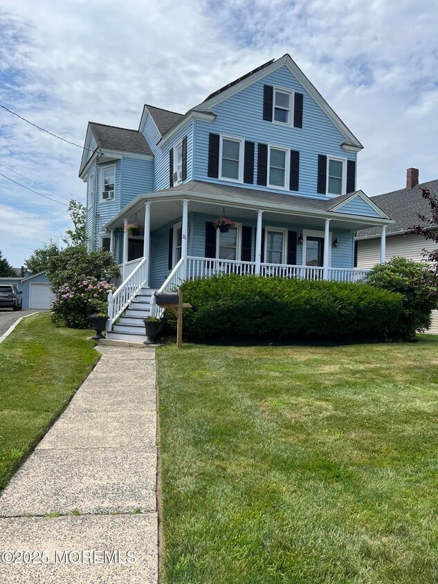 Primary Photo - 76 Columbia Ave