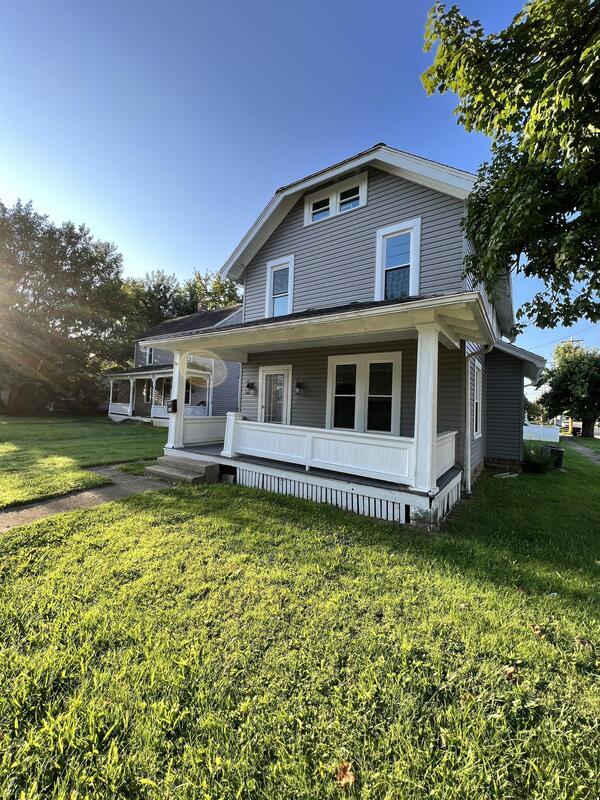 Primary Photo - 236 W Fair Ave