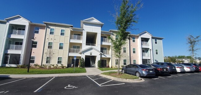 Building Photo - 2 bedroom 2 bathroom condo for rent