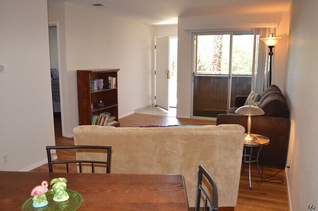 Foto del edificio - Uptown 'Furnished',Long Term