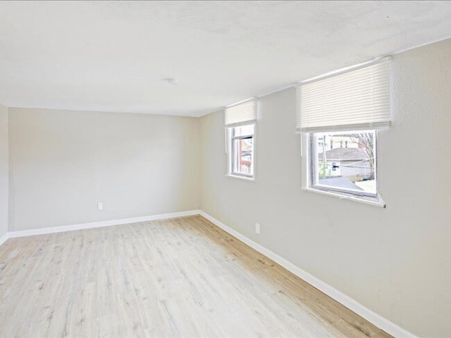 Building Photo - Welcome to 6730 Vermont!