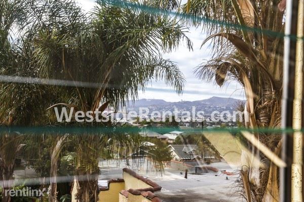 Building Photo - 1388 Edgecliffe Dr