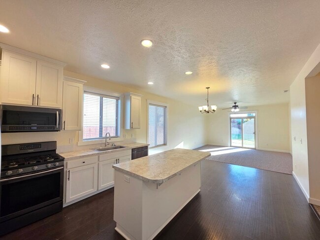 Foto del edificio - 4015 St Paul Ln