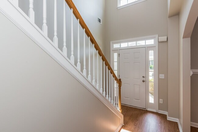 Building Photo - 503 Millside Tr