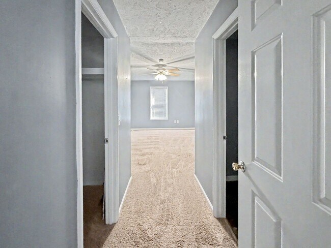Foto del edificio - 7701 Redwood Ave