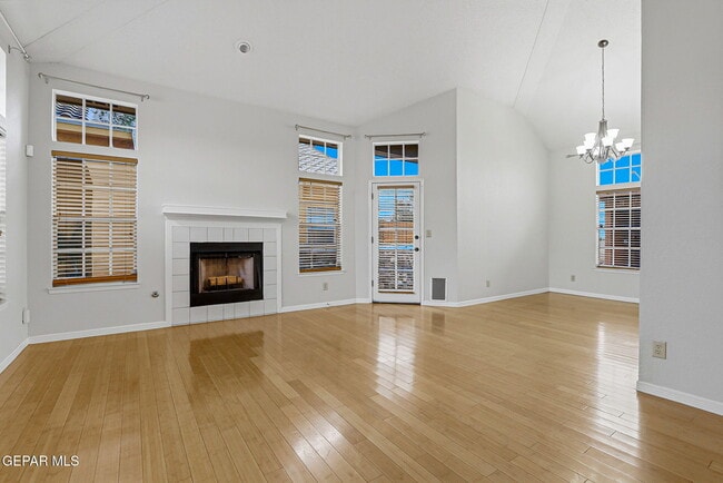 Foto del edificio - 1117 W Bend Ln