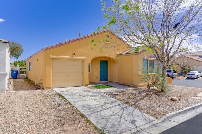 Foto del edificio - CHARMING 2 BEDROOM HOME IN GATED COMMUNITY...