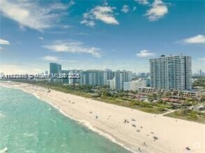 Building Photo - 2555 Collins Ave