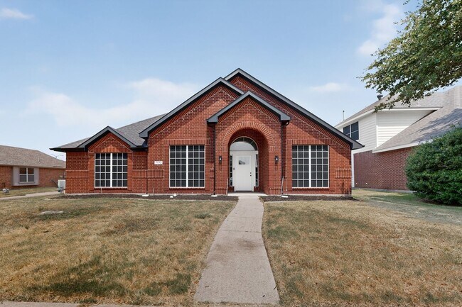 Building Photo - 11112 Amber Valley Dr