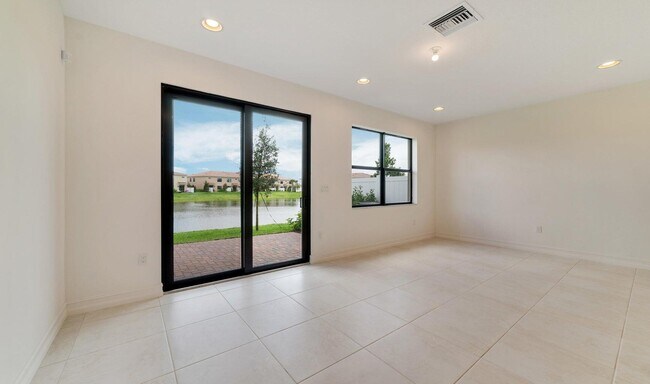 Foto del edificio - 9952 Brickhill Dr