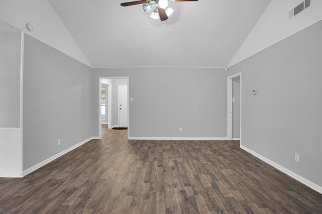 Building Photo - 9611 Huntington Hill Dr