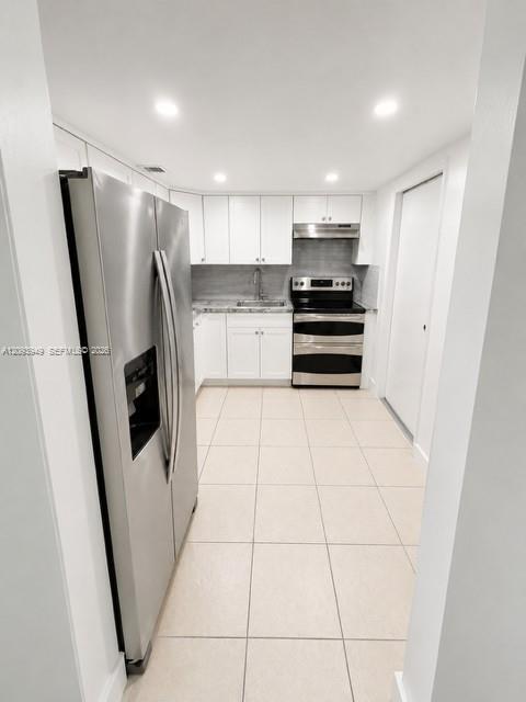 Building Photo - 14180 SW 84th St