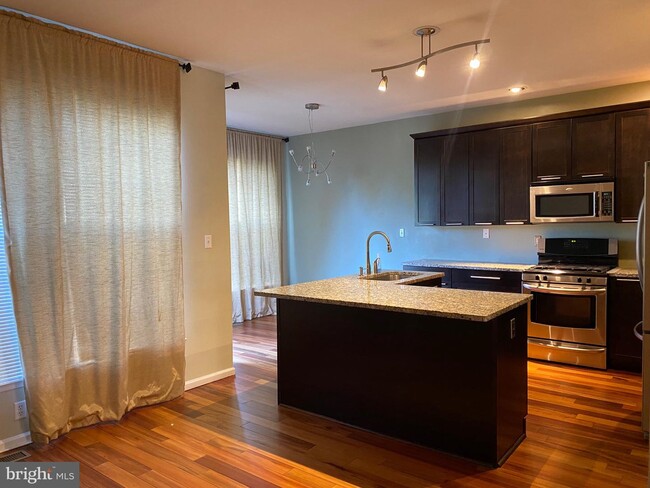 Foto del edificio - 404 E Oakmeade Dr